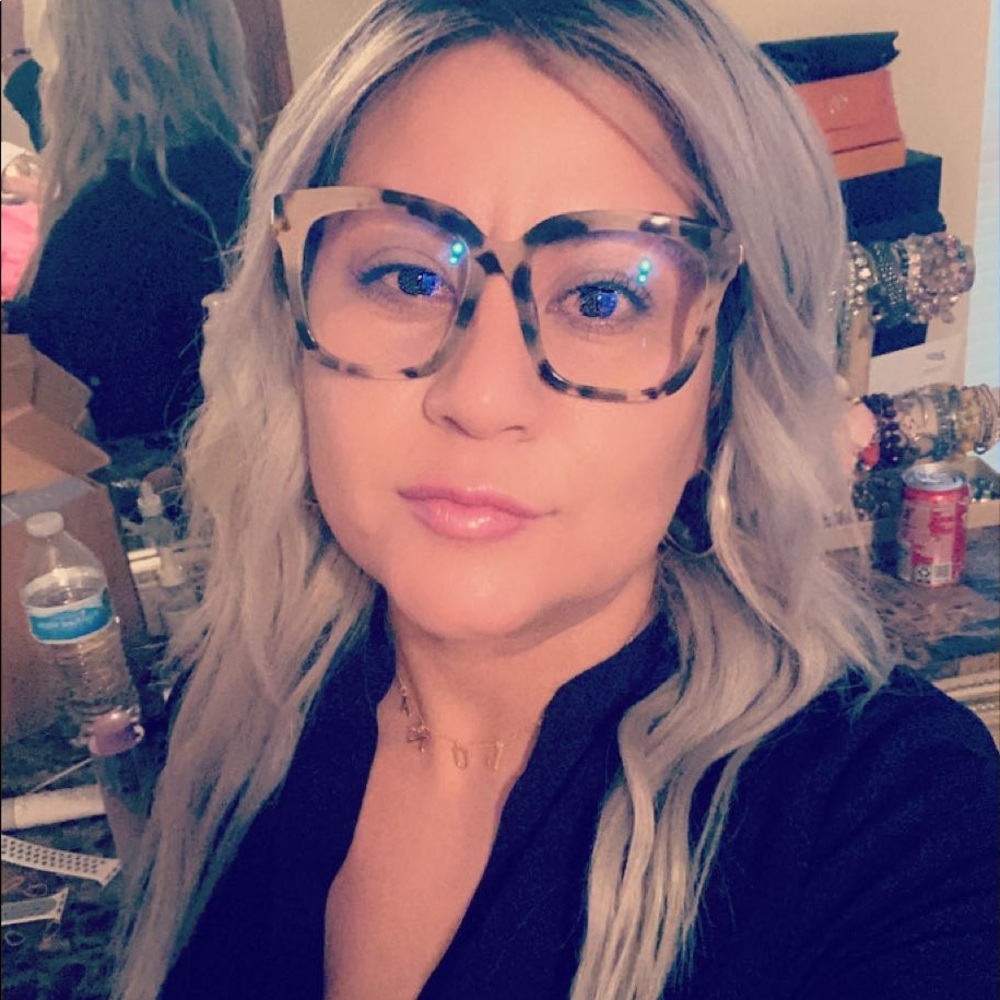 Meet your Posher, Theresa